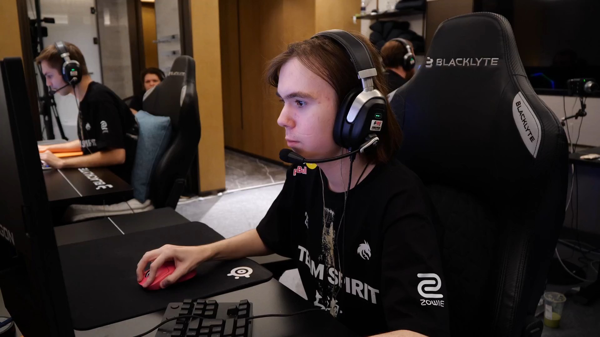 章能帮助你 章能帮助你